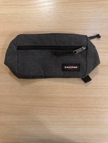 Eastpak toilettas - zo goed als nieuw! beschikbaar voor biedingen