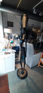 Groot bronzen beeld negroïde vrouw 1.50 hoog, Antiek en Kunst, Ophalen