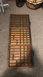 Letterbak met greepjes, Ophalen