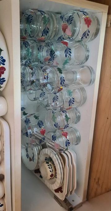 Boerenbont diverse glazen. Boerenbond beschikbaar voor biedingen
