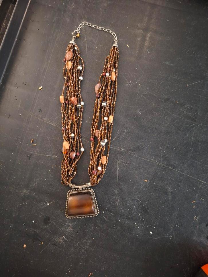 Vintage Kralen Ketting met Hanger, Sieraden, Tassen en Uiterlijk, Kettingen, Gebruikt, Overige materialen, Bruin, Met hanger, Ophalen of Verzenden
