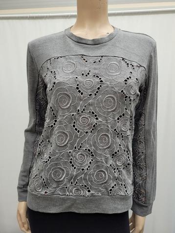 Oilily sweater met cut-out design maat M/38 beschikbaar voor biedingen