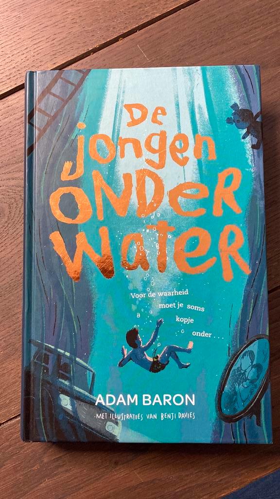 Adam Baron - De jongen onder water, Boeken, Kinderboeken | Jeugd | 10 tot 12 jaar, Nieuw, Ophalen of Verzenden