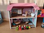Houten Poppenhuis met Meubels en Poppetjes, Ophalen of Verzenden, Gebruikt, Poppenhuis