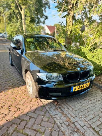 BMW 1-Serie 1.6 I 116 3DR 2008 Zwart NIEUWE APK beschikbaar voor biedingen