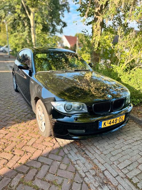 BMW 1-Serie 1.6 I 116 3DR 2008 Zwart NIEUWE APK, Auto's, BMW, Particulier, 1-Serie, ABS, Airbags, Airconditioning, Bluetooth, Centrale vergrendeling