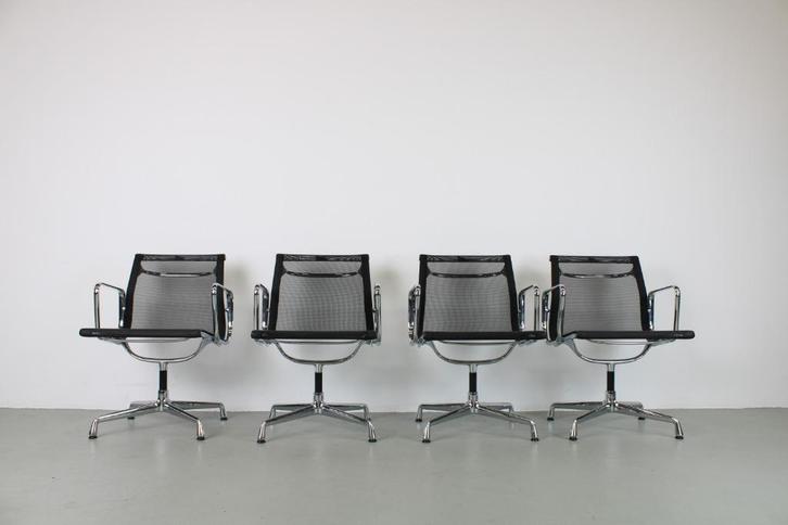 Vitra EA 107, Zwart netweave, chroom, Huis en Inrichting, Stoelen, Gebruikt, Eén, Zwart, Ophalen