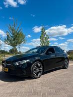 Mercedes-Benz A-Klasse A 200 163pk 2019 Zwart, Auto's, Mercedes-Benz, 74 €/maand, 4 cilinders, Leder en Stof, Particulier