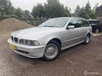 BMW 5-serie Touring 520i Lifestyle EditionInruiler!€1350,-, Auto's, Achterwielaandrijving, Gebruikt, Zwart, 170 pk