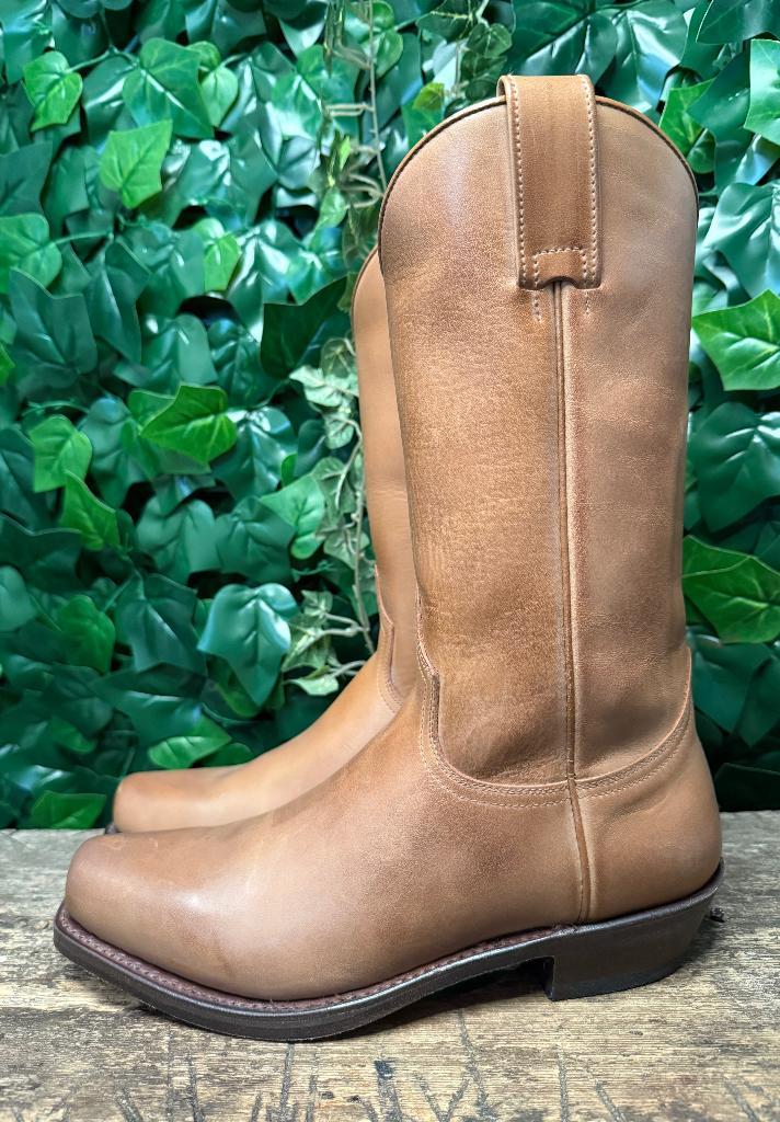 Nieuwe prachtige mooie laarzen van Sendra maat 40, Kleding | Dames, Schoenen, Nieuw, Hoge laarzen, Bruin, Ophalen of Verzenden