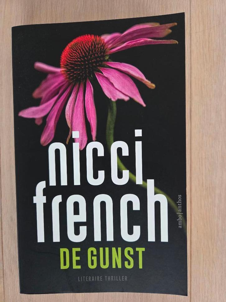 Nicci French De Gunst, Boeken, Thrillers, Zo goed als nieuw, Nederland, Ophalen
