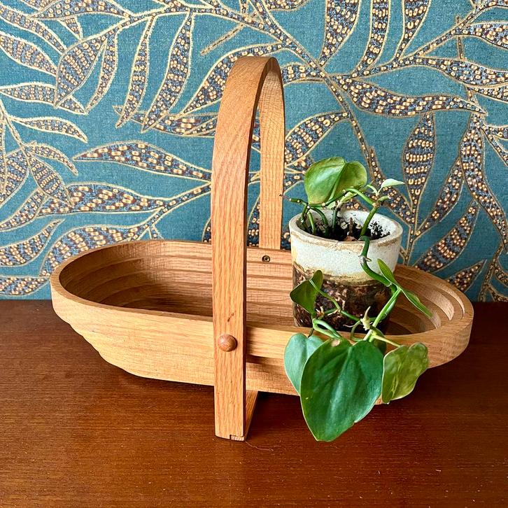 Vintage opvouwbare mand van hout, Huis en Inrichting, Woonaccessoires | Schalen en Manden, Zo goed als nieuw, Hout, Ophalen of Verzenden