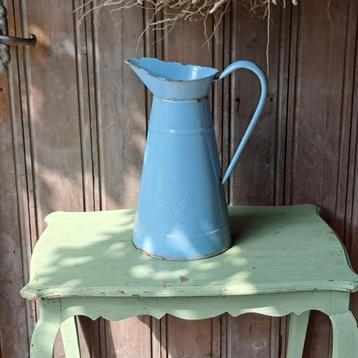 Oude brocante emaille waterkan kan lichtblauw *Etage3* beschikbaar voor biedingen