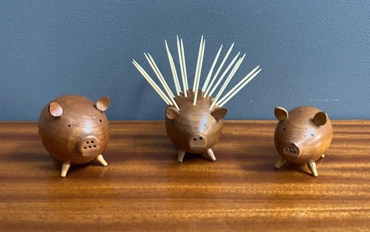 60 jaren Uniek VARKENS peper & zout vaatje met prikkerhouder, Huis en Inrichting, Keuken | Keukenbenodigdheden, Gebruikt, Ophalen of Verzenden