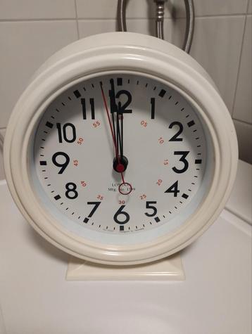 London Stationsklok quartz by Newsteps Design  beschikbaar voor biedingen
