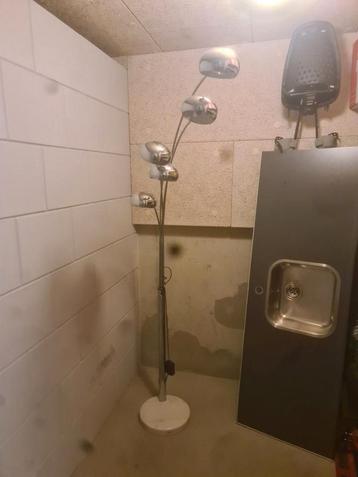Vintage Stijlvolle Staande Lamp beschikbaar voor biedingen
