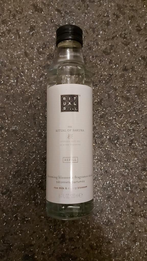 Rituals The Ritual of Sakura Refill 250ml, Huis en Inrichting, Woonaccessoires | Overige, Nieuw, Ophalen of Verzenden