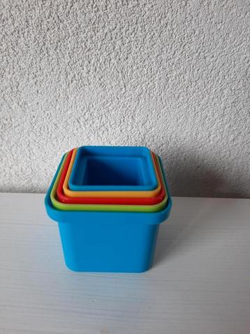 Leuke Set Kleine Baby Stapelblokken met Diertjes beschikbaar voor biedingen