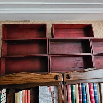 8 houten kisten beschikbaar voor biedingen