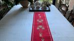 Tafelloper Kerst handgeborduurd op rood linnen/kerstroos, Ophalen of Verzenden, Zo goed als nieuw