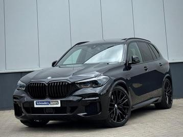 BMW X5 Xdrive45e M-SPORT. Pano 360 HUD 22" Night Vision beschikbaar voor biedingen