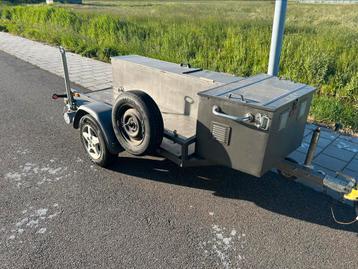 Motor/bagage aanhanger beschikbaar voor biedingen