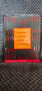 Madhur Jaffrey - Madhur Jaffrey's Ultimate Curry Bible, Boeken, Ophalen of Verzenden, Zo goed als nieuw, Madhur Jaffrey
