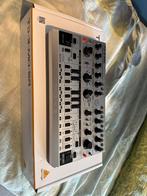Behringer TD-3-MO-SR Synthesizer, Muziek en Instrumenten, Synthesizers, Overige aantallen, Zo goed als nieuw, Met midi-aansluiting
