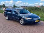 Volvo V70 2.4 Edition II 2006 Youngtimer slechts 215 dkm !, Auto's, Voorwielaandrijving, Zwart, Blauw, Leder en Stof
