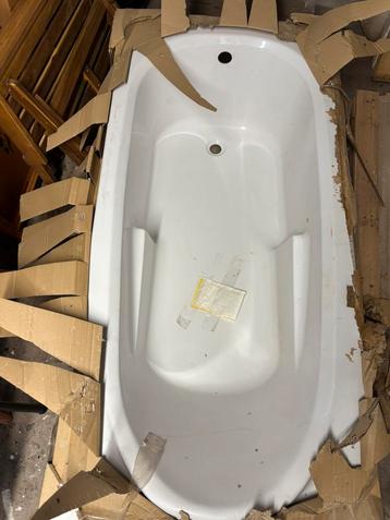 Inbouw ligbad beschikbaar voor biedingen