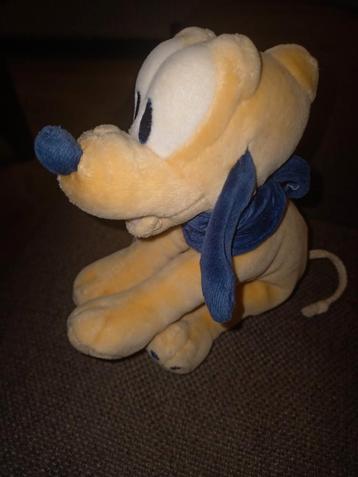 Disney, pluto, rammelaar, nicotoy. beschikbaar voor biedingen