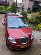 Lancia Musa 1.4 16V 2009 Rood 93JPZ4, Auto's, 47 €/maand, Origineel Nederlands, Te koop, 5 stoelen