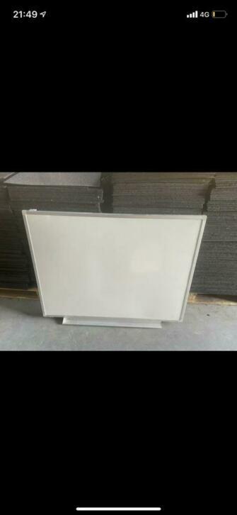 Prikborden en whiteboards nu in de aanbieding! ?15,- beschikbaar voor biedingen