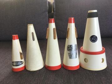 2 stone-line trompet dempers beschikbaar voor biedingen
