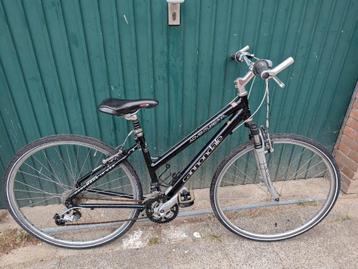 Cannondale adventure 400 hybride damesfiets beschikbaar voor biedingen