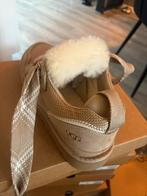 UGG Sneaker  set van 2.  maat 38, Ophalen of Verzenden, Zo goed als nieuw, Beige, Sneakers of Gympen