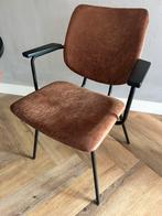 Eetkamerstoelen met armleuning, Huis en Inrichting, Stoelen, Ophalen, Zo goed als nieuw, Bruin, Vier