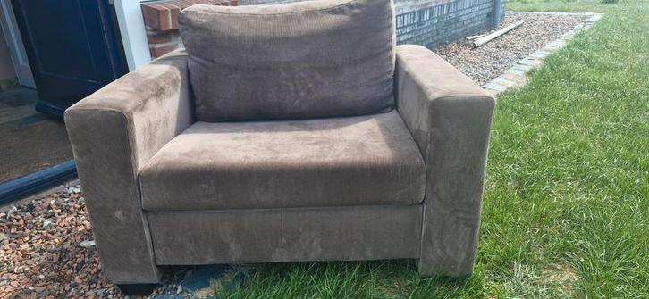 Leuke bruine rib loveseat gratis op te halen, Huis en Inrichting, Stoelen, Gebruikt, Eén, Stof, Bruin, Ophalen