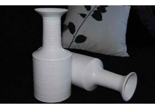 Set van 2 nieuwe vazen retrostijl, Huis en Inrichting, Woonaccessoires | Vazen, Nieuw, Wit, Minder dan 50 cm, Aardewerk of Porselein
