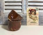 Set terracotta kleurige aardewerk kaasmallen warm bruin
