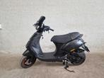 Piaggio - Bromscooter - Zip - 4T 45km uitvoering, Fietsen en Brommers, Scooters | Piaggio, Gebruikt, Benzine, Zip