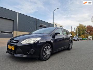 Ford Focus Wagon 1.6 TDCI Trend NAVI PSENSOR CRUISE 2 X SLEU beschikbaar voor biedingen