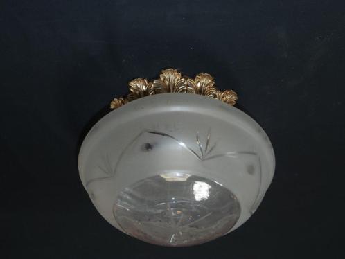 Plafonniere met matte/heldere geslepen glas kap en vergulde, Antiek en Kunst, Antiek | Lampen, Ophalen of Verzenden