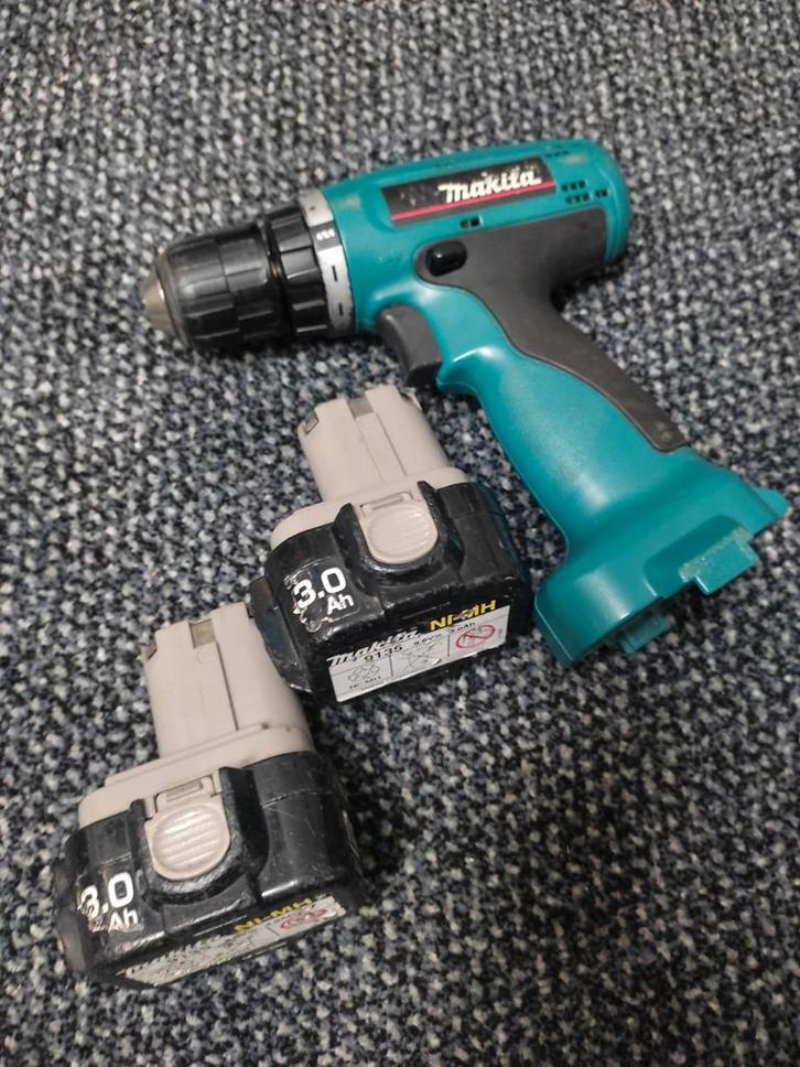 Makita 9.6V Accuboormachine schroefmachine, Doe-het-zelf en Verbouw, Gereedschap | Boormachines, Gebruikt, Boor- en Schroefmachine