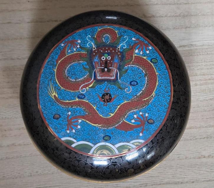 Oude Cloisonné dekdelpot met Drakenmotief - 12 cm, Antiek en Kunst, Antiek | Woonaccessoires, Ophalen of Verzenden
