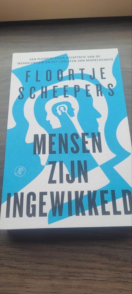 Floortje Scheepers - Mensen zijn ingewikkeld, Boeken, Psychologie, Zo goed als nieuw, Ophalen of Verzenden