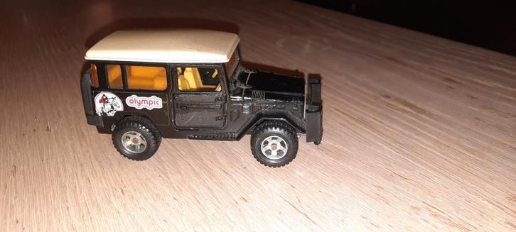 Toyota landcruiser schaal 1:36 bespeelde staat, Hobby en Vrije tijd, Modelauto's | 1:32, Gebruikt, Auto, Overige merken, Ophalen of Verzenden