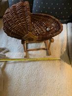 Poppenwieg van Rotan schommelwieg, Ophalen of Verzenden, Gebruikt, Babypop