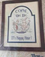 BORDUURPAKKET THREE NEEDLES it's Happy Hour!, Verzenden, Nieuw, Handborduren, Borduurpakket