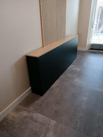Sidetable 230 x 82 x 25 cm( lengte x hoogte x diepte) beschikbaar voor biedingen